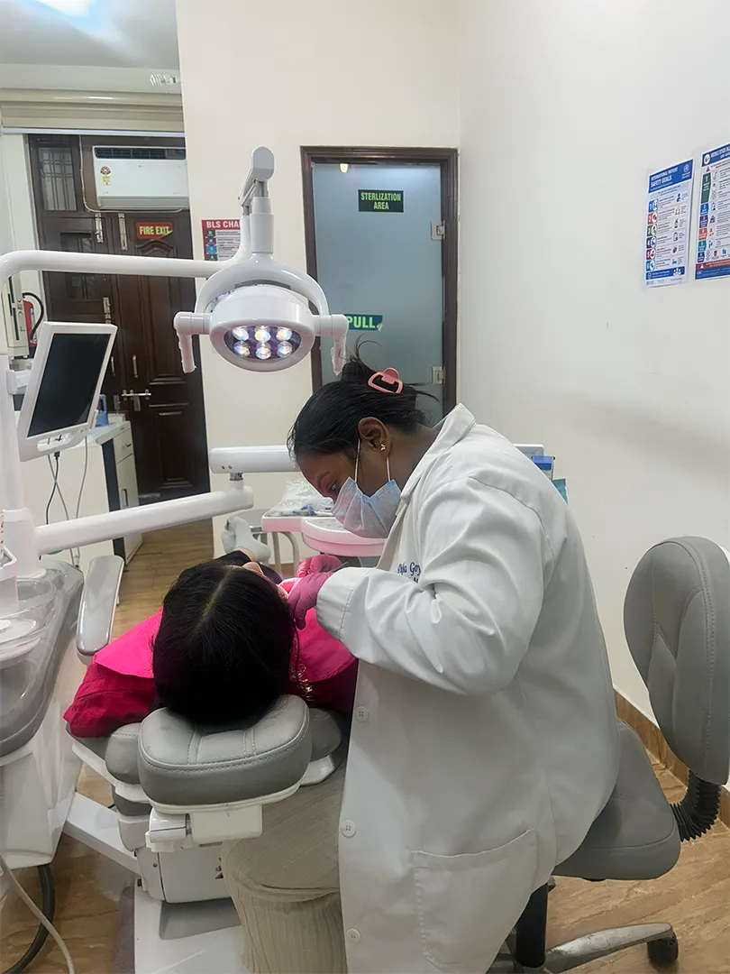 best dentist in rohini